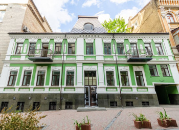 Commercial real estate for rent: business centers